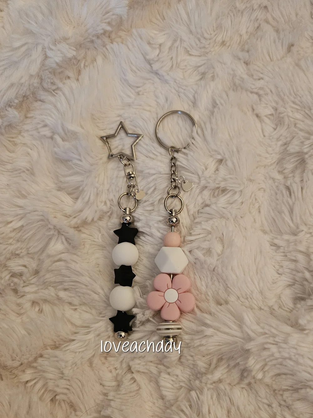 Pink Flower & Black Star ☆ Keychain Set